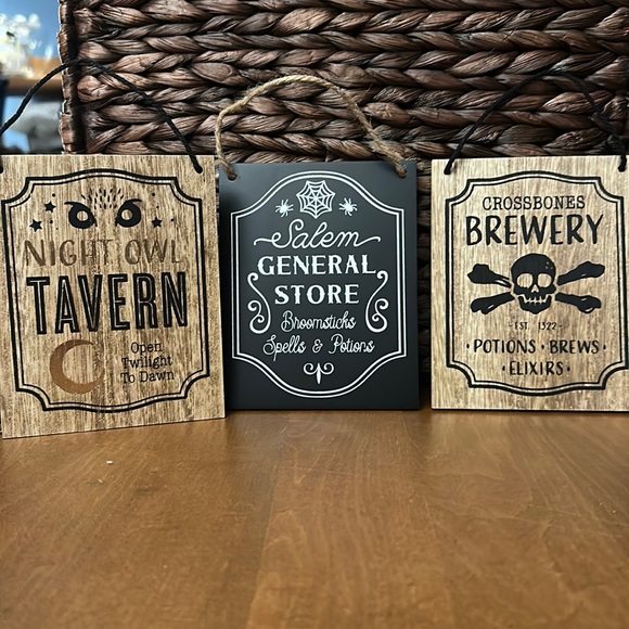 bullseye target Other - 🎃 Set of 3 small wooden Halloween signs from target